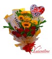 Arreglo rosas y chocolates